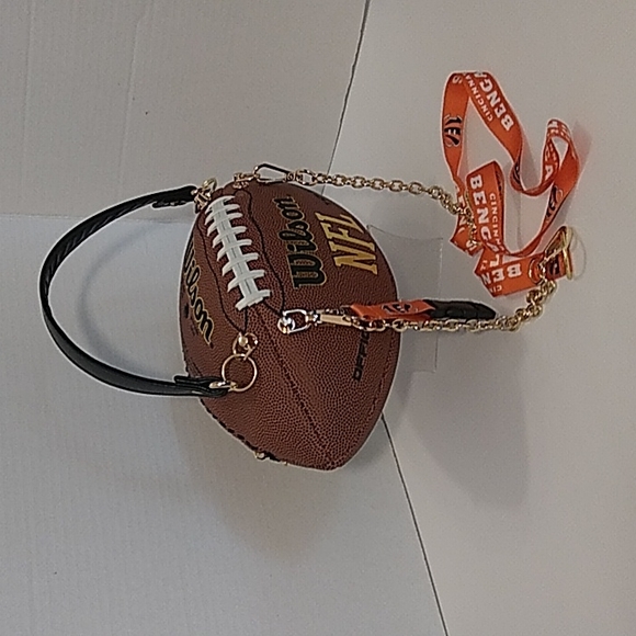 HANDMADE Football Purse (CINCINNATI BENGALS) 🏈 - Picture 9 of 15